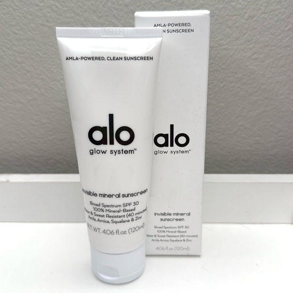 ALO Yoga Glow System Invisible Mineral Body SPF NEW Full Size (4 fl oz) - Picture 1 of 3